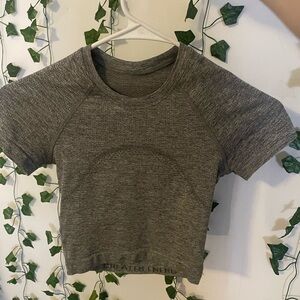 Lululemon heatherd grey swiftly tech cropped